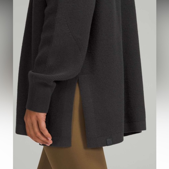 Lululemon Side Slit Sweater Wrap in Graphite Gray Size 10 - Picture 7 of 9